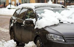 Взыскание ущерба при падении снега и льда с крыши в Санкт-Петербурге Город Санкт-Петербург